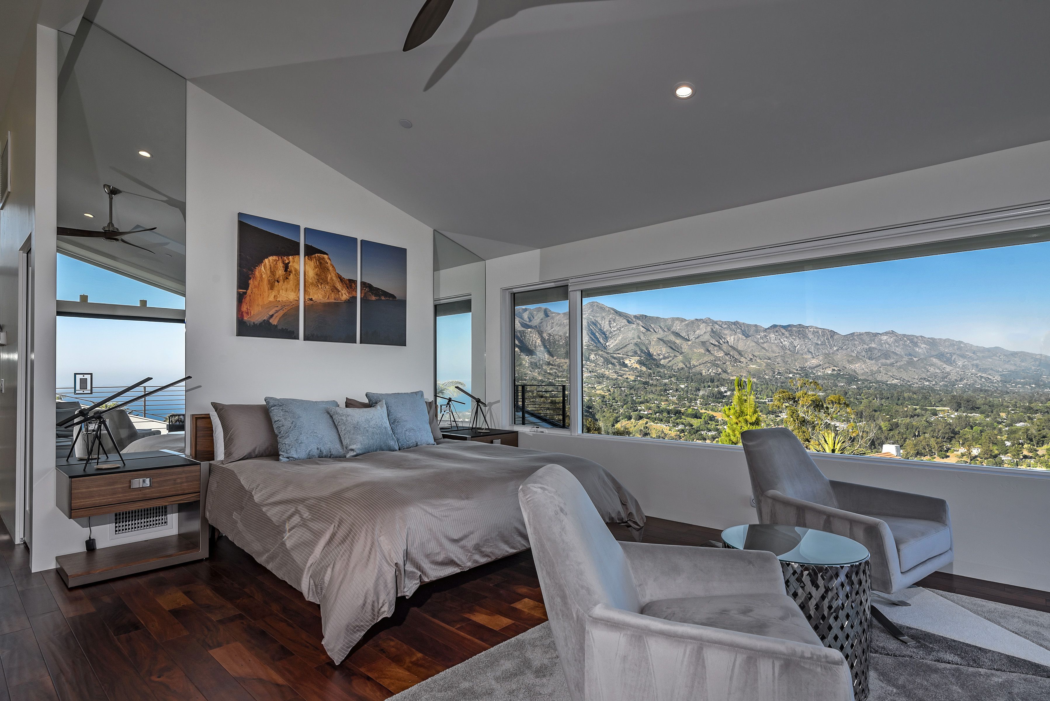 Master Bedroom Suite with Mountain and Ocean views